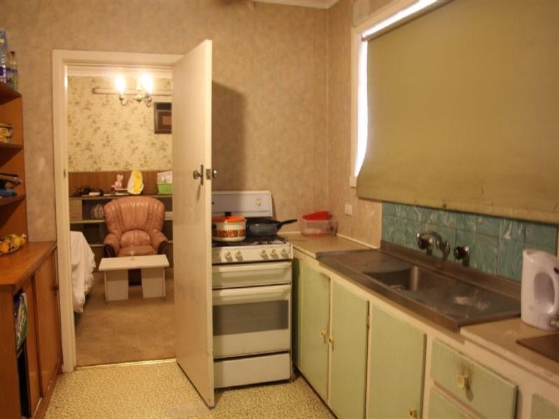 10 Fernwood Avenue, Ringwood East VIC 3135