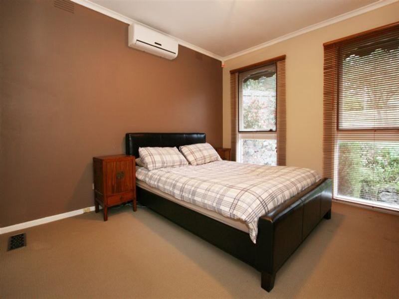 24 Glenvale Road, Ringwood North VIC 3134