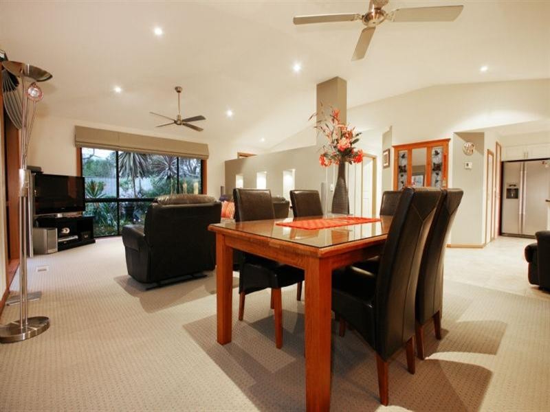 2A Charles Street, Ringwood East VIC 3135