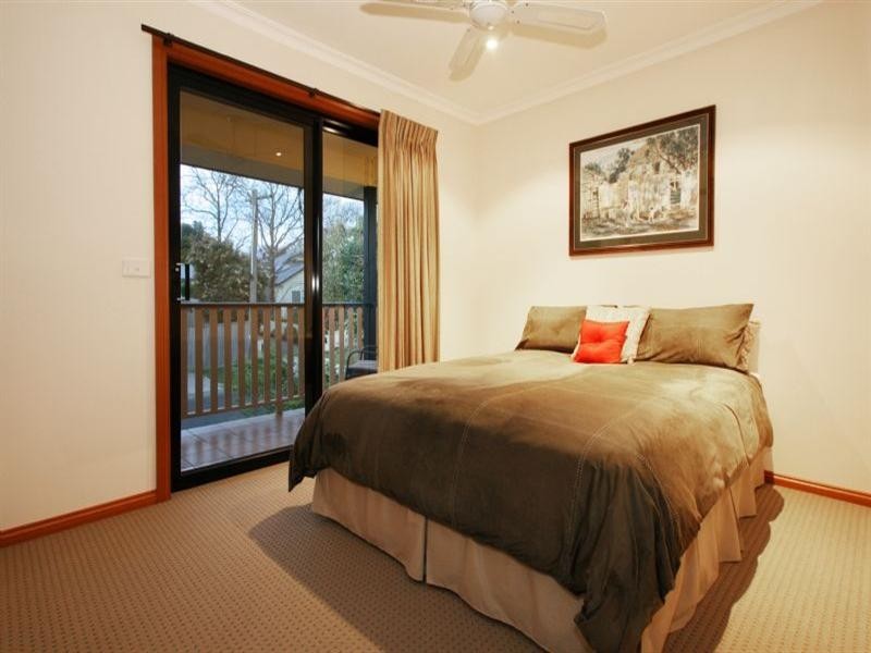 2A Charles Street, Ringwood East VIC 3135