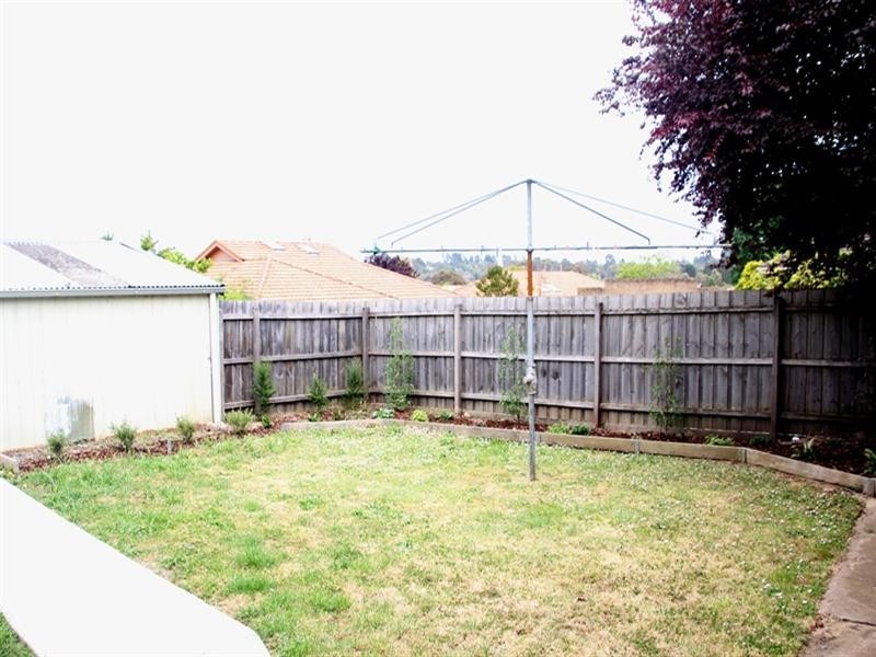 13 Cherry Tree Grove, Croydon VIC 3136