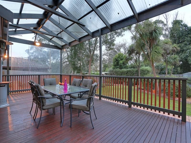 6 OAKTREE Road, Croydon North VIC 3136