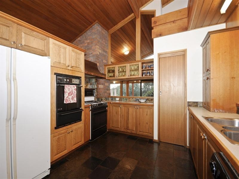 80 TORTICE Drive, Ringwood North VIC 3134