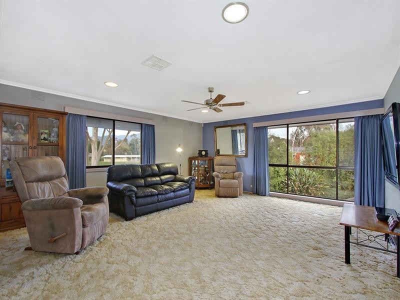 11 HARLEY Crescent, Mooroolbark VIC 3138