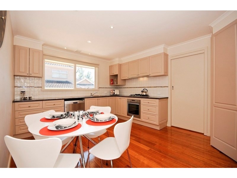 2 AMINGA Court, Croydon VIC 3136