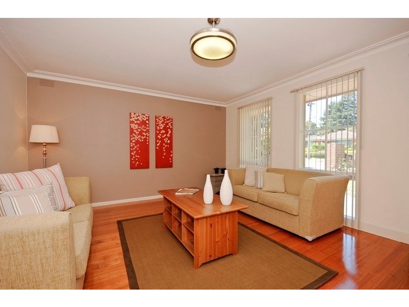 2 AMINGA Court, Croydon VIC 3136