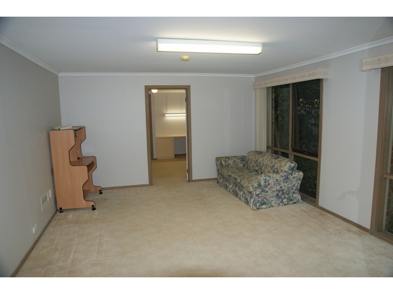 5 JUSTIN Court, Croydon North VIC 3136