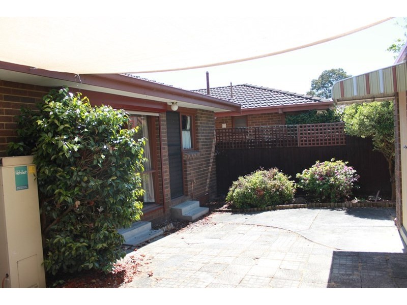 1/1-3 Leigh Road, Croydon VIC 3136