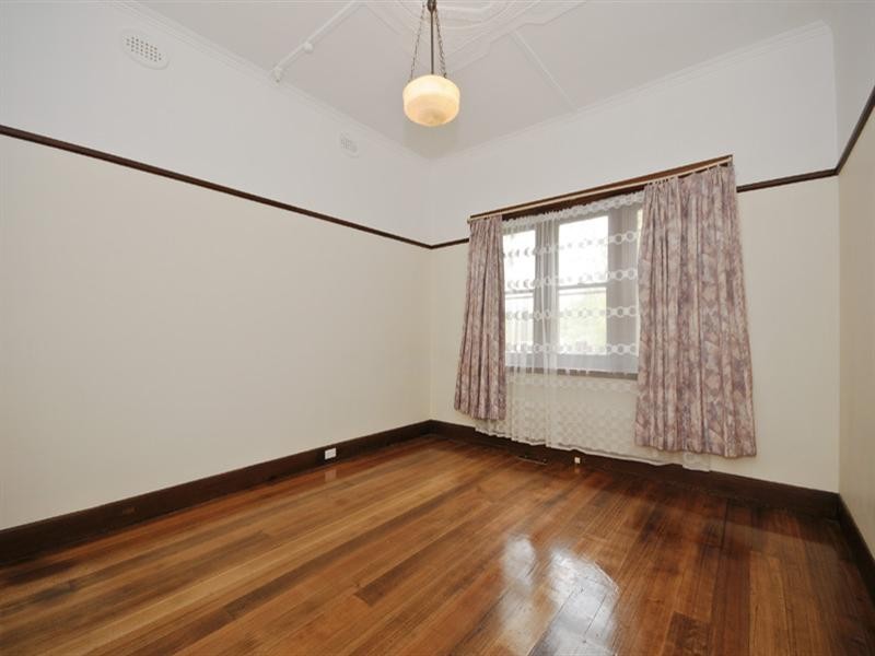 145 Mount Dandenong Road, Croydon VIC 3136