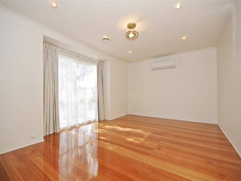 3 Latrobe Court, Croydon Hills VIC 3136