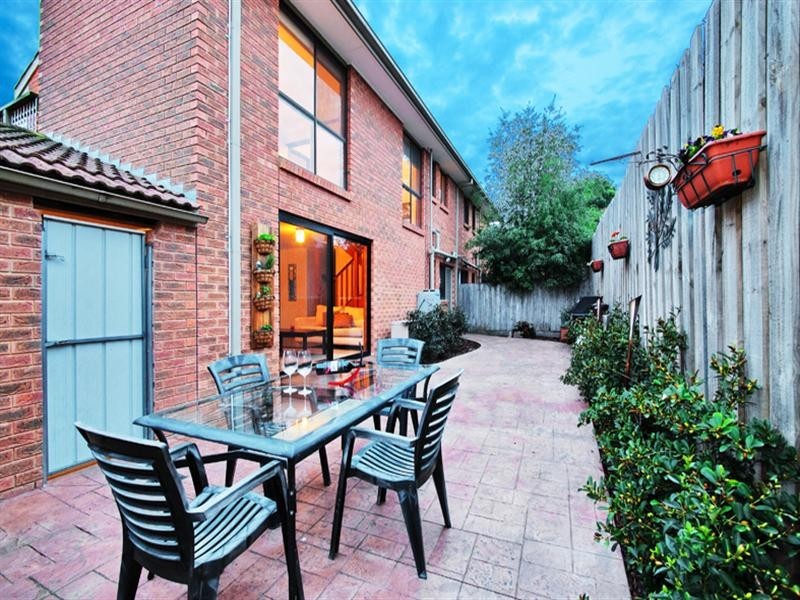 Unit 3, 303 MT DANDENONG Road, Croydon VIC 3136