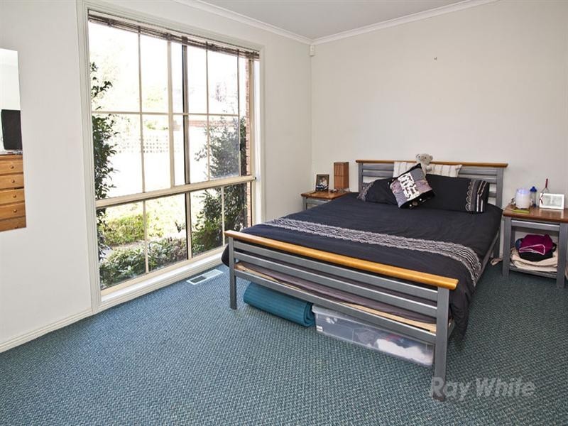 2/16 Linden Road, Ringwood North VIC 3134