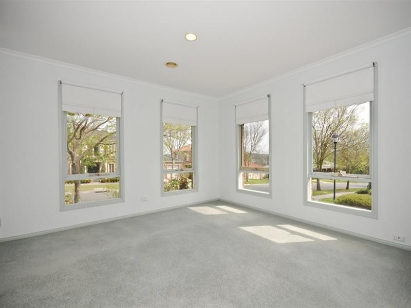 15 BUVELOT Court, Chirnside Park VIC 3116