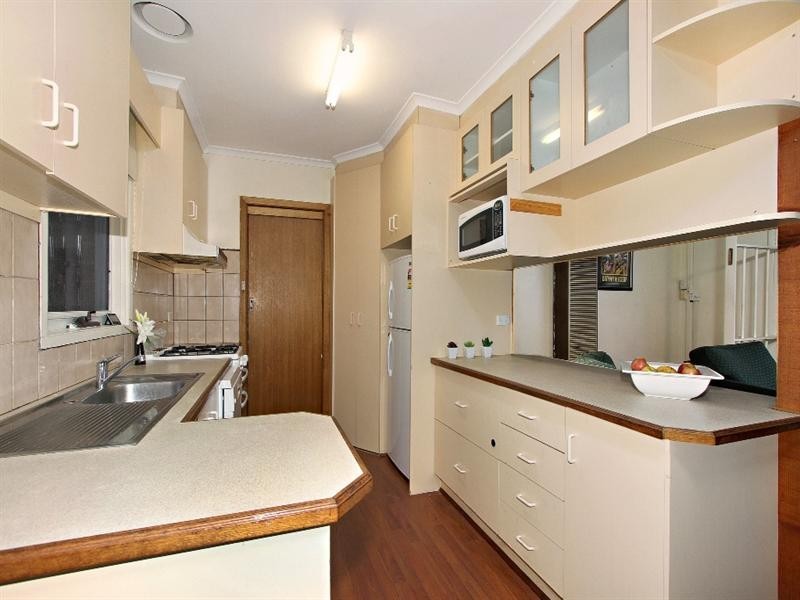 37 LOMOND Avenue, Kilsyth VIC 3137