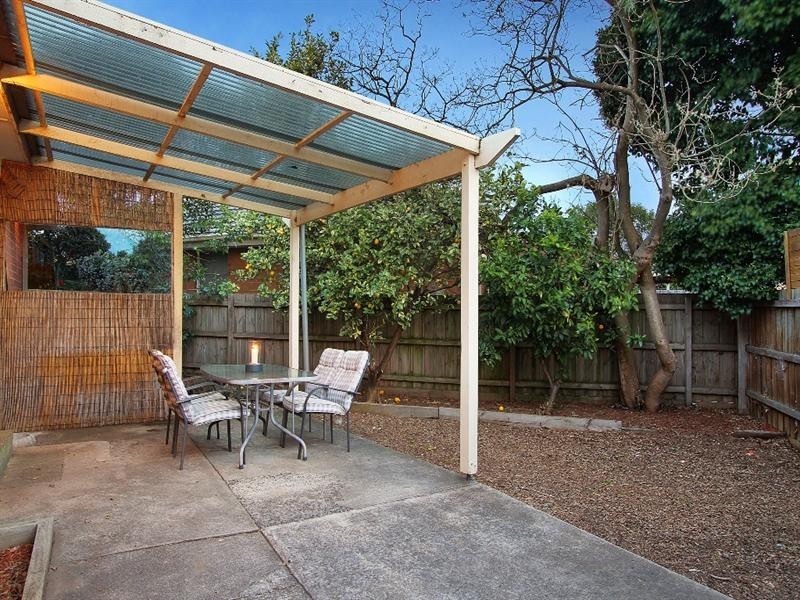 37 LOMOND Avenue, Kilsyth VIC 3137