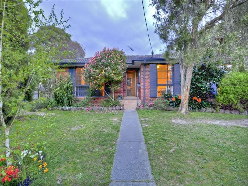 11 CHESNEY Drive, Ringwood VIC 3134