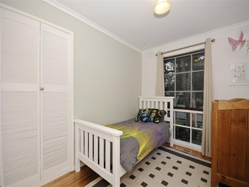 11 CHESNEY Drive, Ringwood VIC 3134