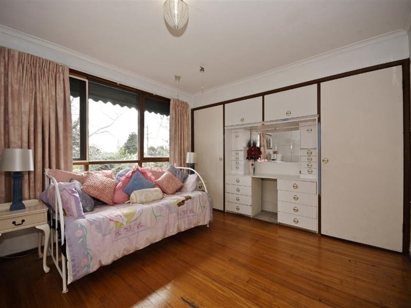 32 VISTA Drive, Chirnside Park VIC 3116