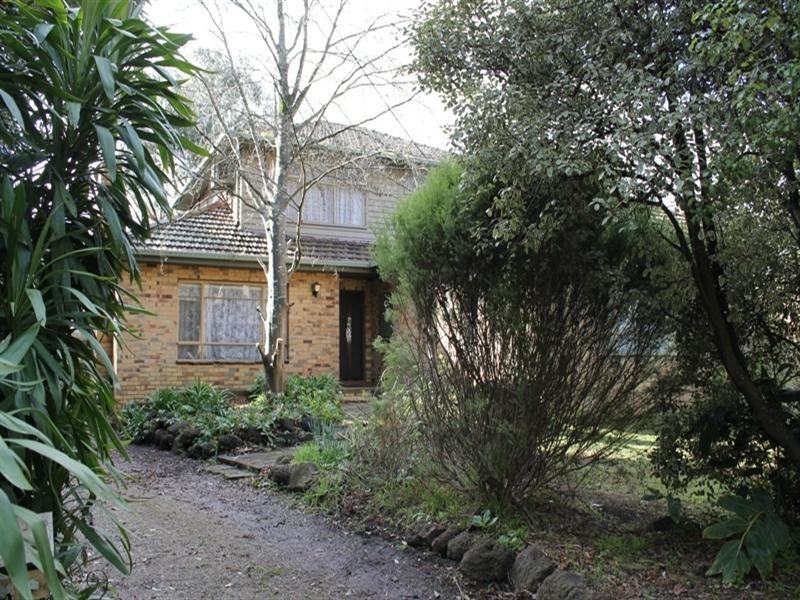 37 Lincoln Road, Croydon VIC 3136