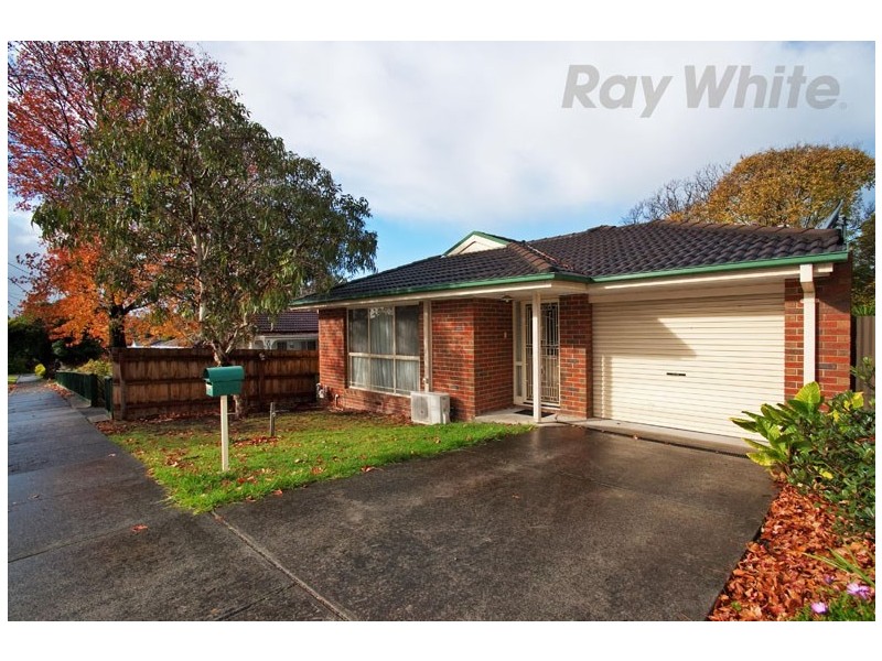 4 Charles Street, Kilsyth VIC 3137