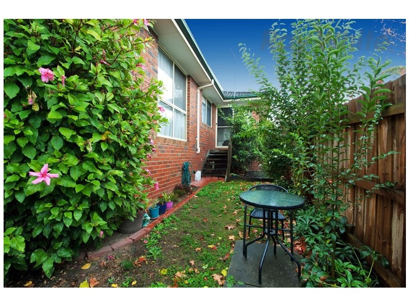 4 Charles Street, Kilsyth VIC 3137