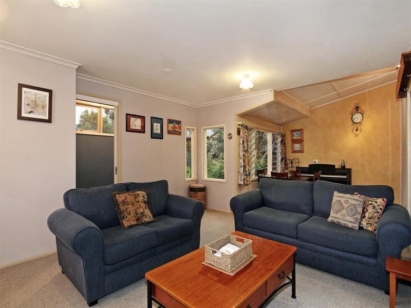 1 GRANDVIEW Avenue, Croydon VIC 3136