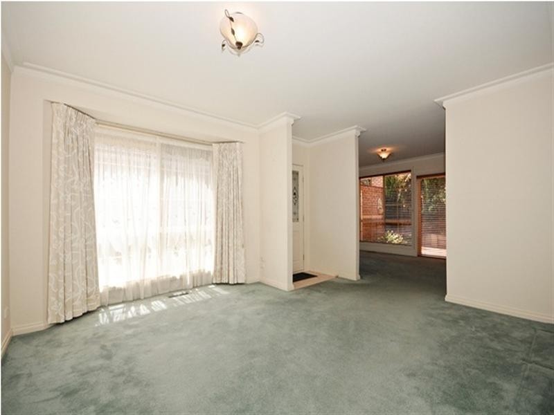 4/12 Mirabel Avenue, Ringwood East VIC 3135