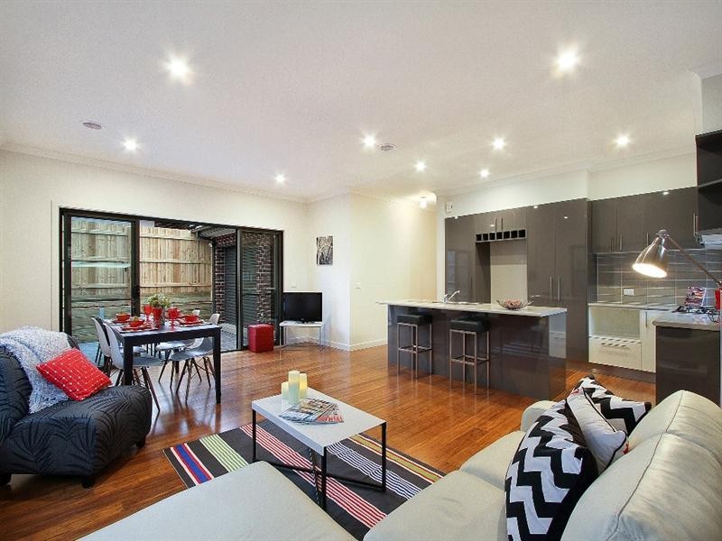 163 ROLLING HILLS Road, Chirnside Park VIC 3116