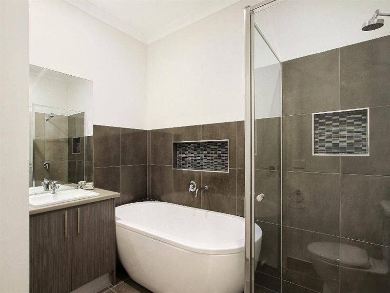 163 ROLLING HILLS Road, Chirnside Park VIC 3116