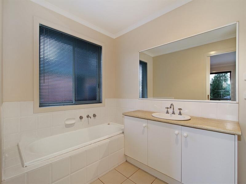 12/46-48 BONNIE VIEW Road, Croydon North VIC 3136