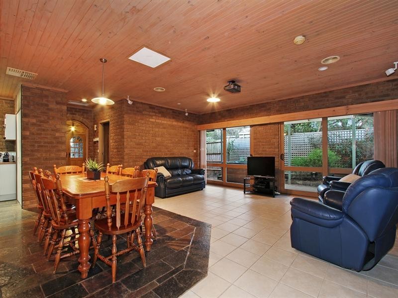 40 BRYSONS Road, Warranwood VIC 3134