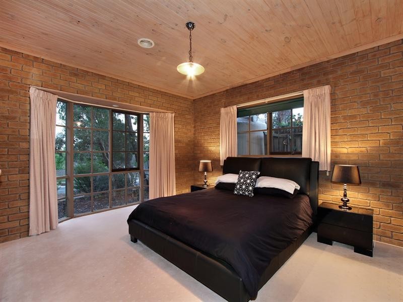 40 BRYSONS Road, Warranwood VIC 3134