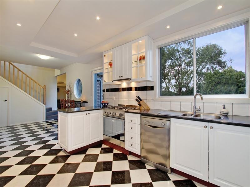 45-47 LONG VIEW Road, Croydon South VIC 3136