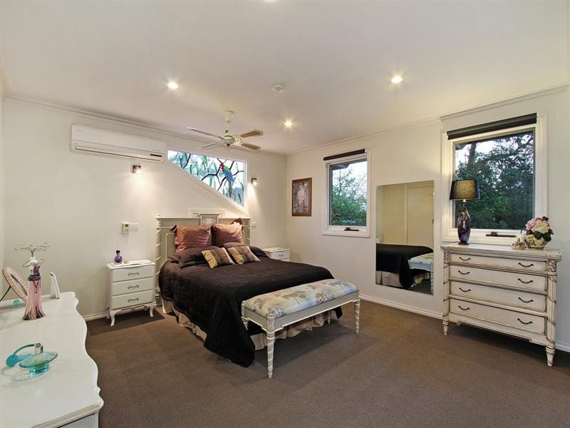 45-47 LONG VIEW Road, Croydon South VIC 3136