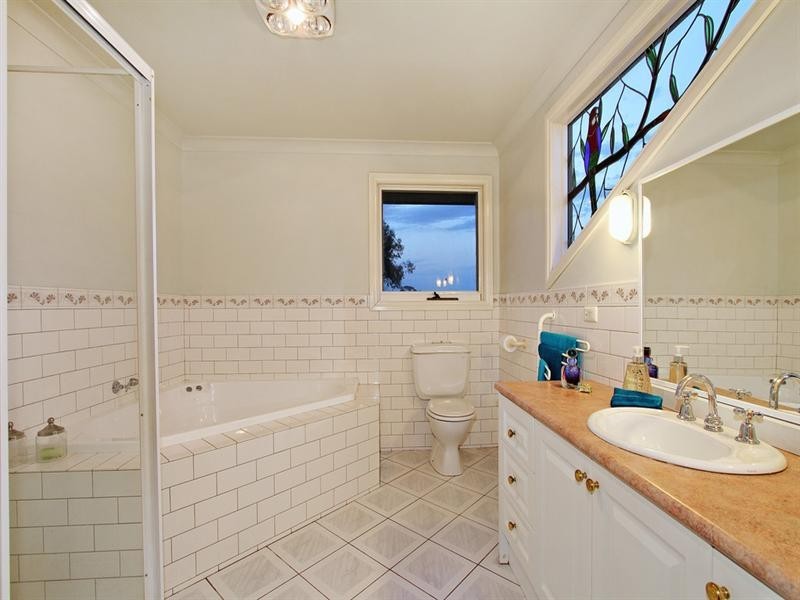 45-47 LONG VIEW Road, Croydon South VIC 3136