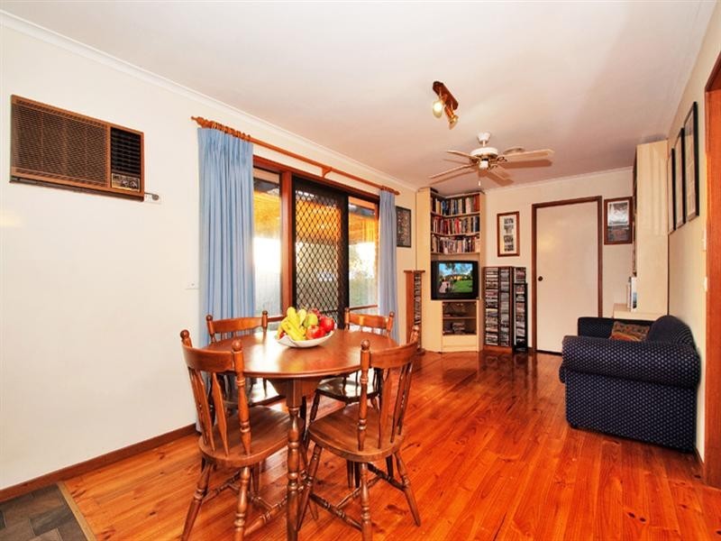 21 SAVANNA Drive, Mooroolbark VIC 3138