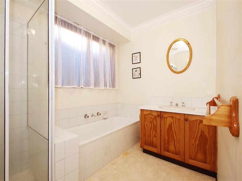 21 SAVANNA Drive, Mooroolbark VIC 3138