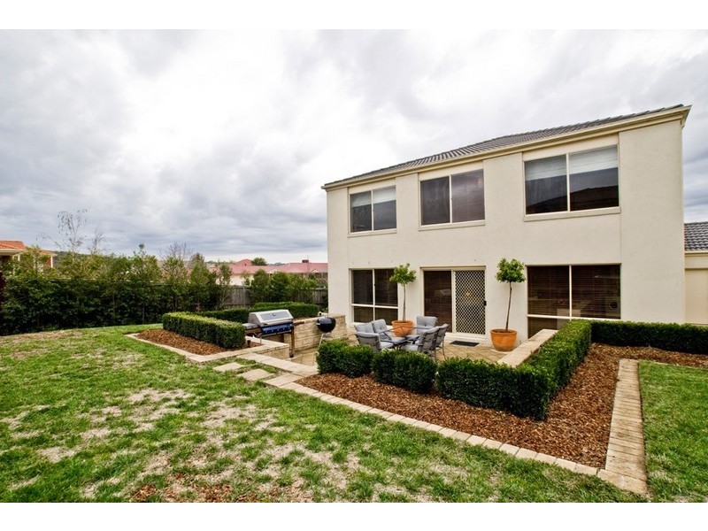 7 CLINTON Lane, Chirnside Park VIC 3116