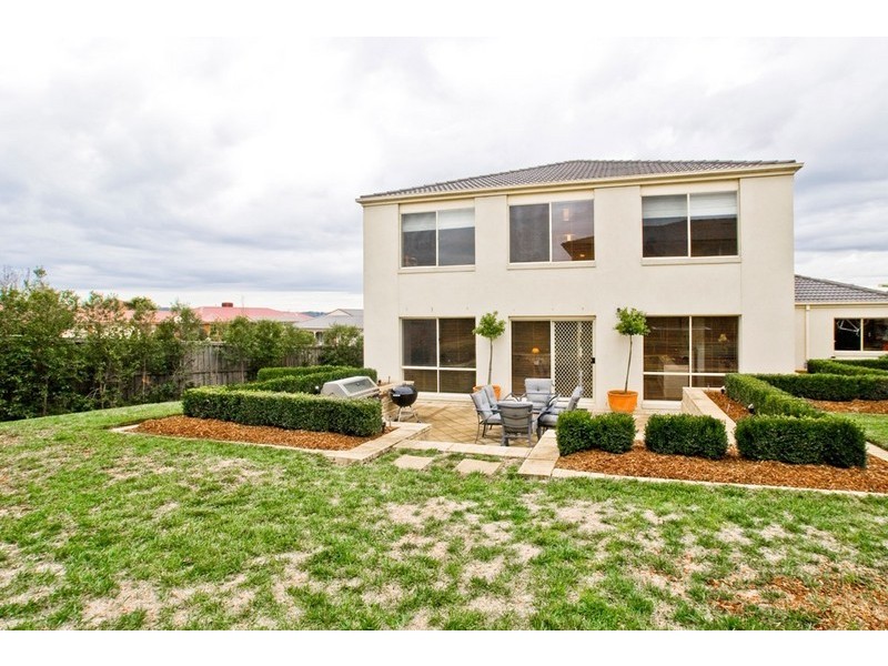 7 CLINTON Lane, Chirnside Park VIC 3116