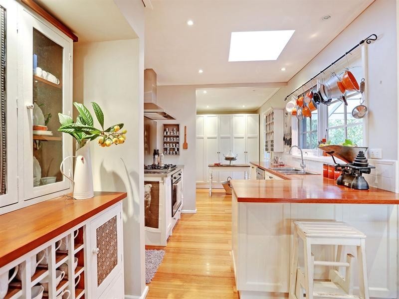 348 CAMBRIDGE Road, Montrose VIC 3765