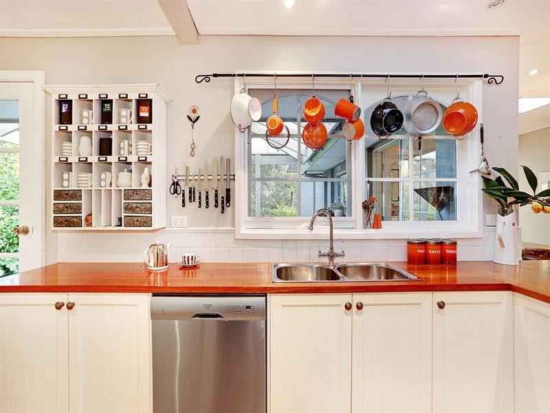 348 CAMBRIDGE Road, Montrose VIC 3765