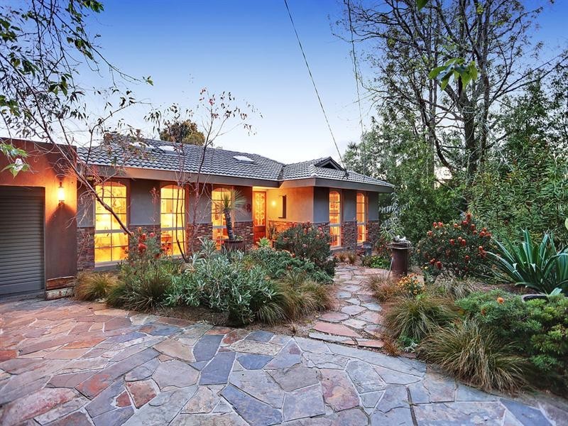 348 CAMBRIDGE Road, Montrose VIC 3765