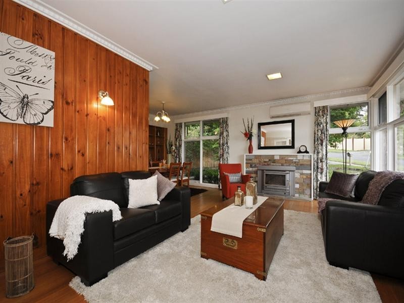 34 MOORE Avenue, Croydon VIC 3136