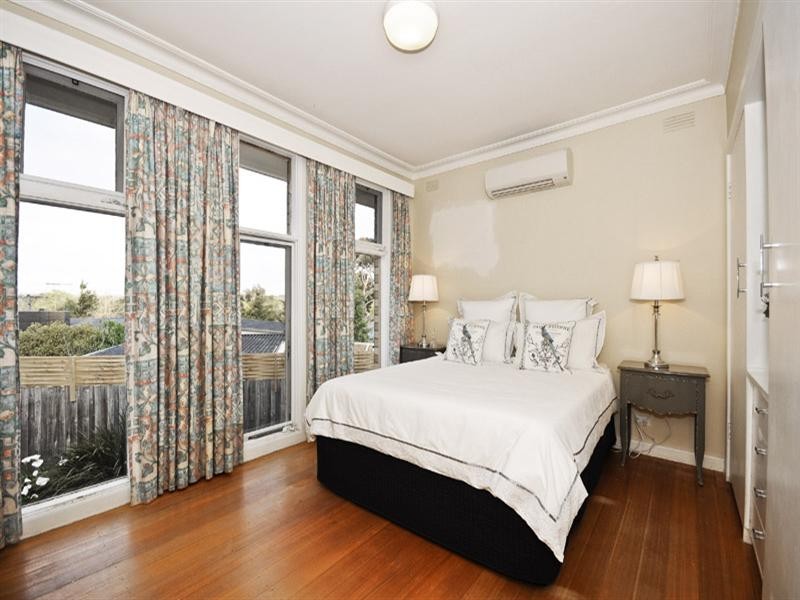 34 MOORE Avenue, Croydon VIC 3136