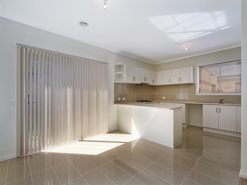 U3/42 ZINA Grove, Mooroolbark VIC 3138