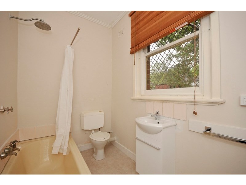 49 WICKLOW Avenue, Croydon VIC 3136