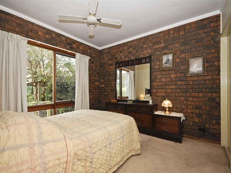 28 BINBROOK Drive, Croydon VIC 3136