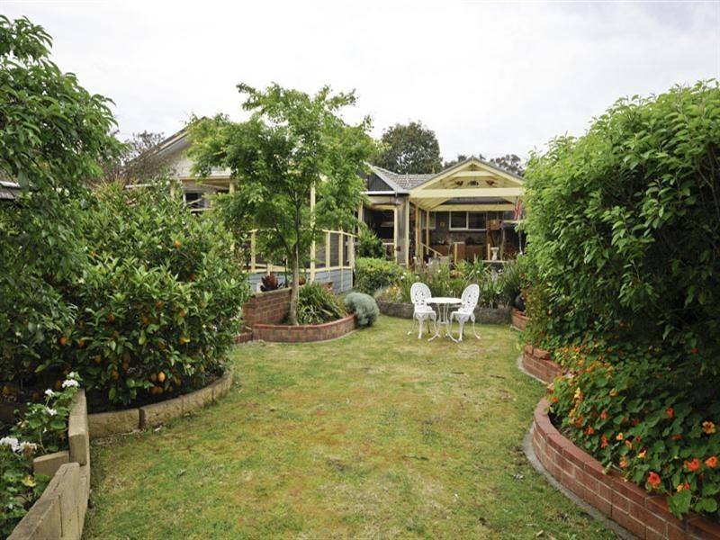 28 BINBROOK Drive, Croydon VIC 3136