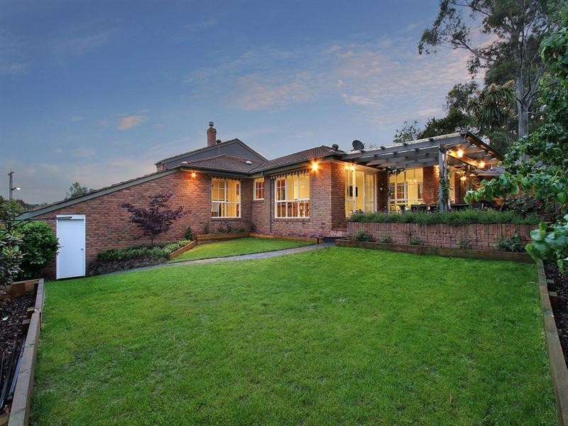 5 LANIER Crescent, Croydon North VIC 3136