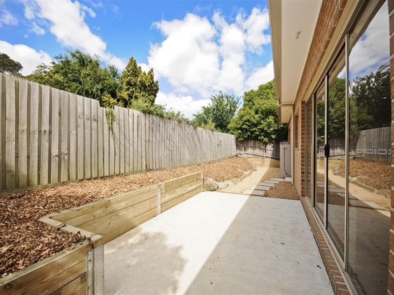 22a Ballantyne Crescent, Kilsyth VIC 3137